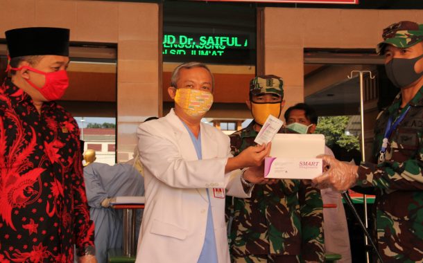 Serah Terima Bantuan Rapid Test CoVid-19 dan APD Oleh Ketua DPRD dan DANDIM Kota Malang